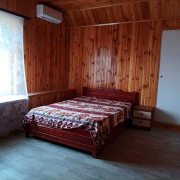 Здам у Фонтанці повністю окремий поверх 75 кв м.