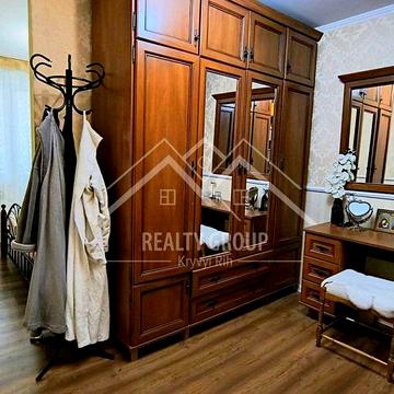 ПРОДАМ 2к на 173 кв ( Ювілейна)