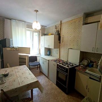 Задаю 3 кім квартиру площа Перемоги 2/9, 56/38/8, меблі та техніка