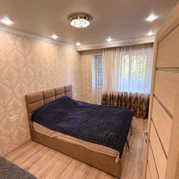 Продам квартиру на Варненской. Черемушки, Парк Горького, 3 этаж, ремонт мебель
