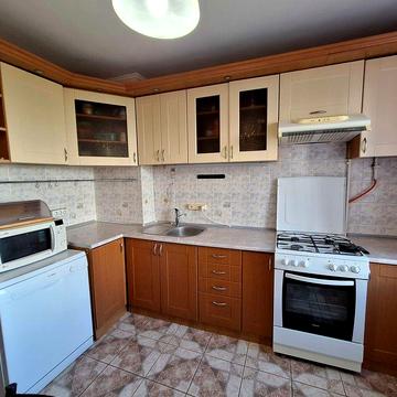 3к квартира на Виставці (біля Електроніки), 5й поверх, 65м2, Капремонт!