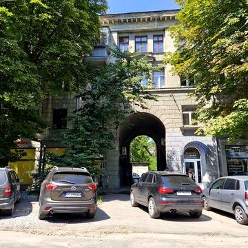 Продаж 2 кім.квартири сталінка ближній центр