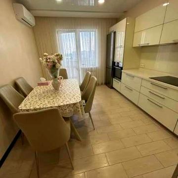 Продам просторную 3-комнатную квартиру в новострое