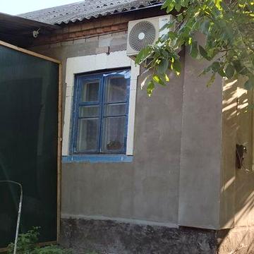 Будинок з усіма зручностями, шість кілометрів від Кривого рогу.