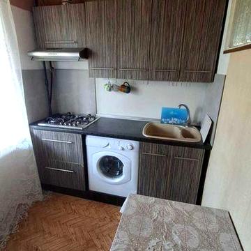 Оренда 2к квартири Святошинський Леся Курбаса 12А  можна з тваринками поруч станція швидкісного трамваю Гната Юри до метро Святошин 20 хв маршруткою