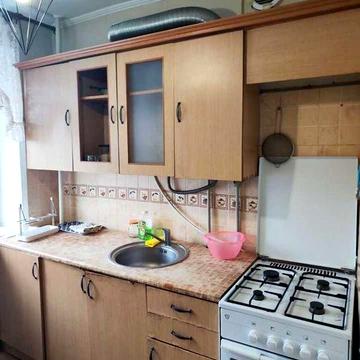 продам 1 кімнатну квартиру Інгульський район,вул Космонавтів зупинка Світанок 4\5,все залишається як на фото