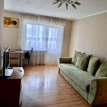 Продам 2к квартиру 12 Квартал, Гладкова