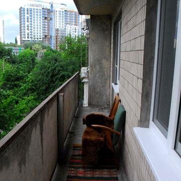Від 2-х співвласників (спадок з 2019р.). Продаж 2-х кімнатної квартири, вул. Мокра 7.