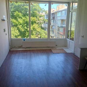 Продам 2-кімнатну квартиру в районі 5кутів