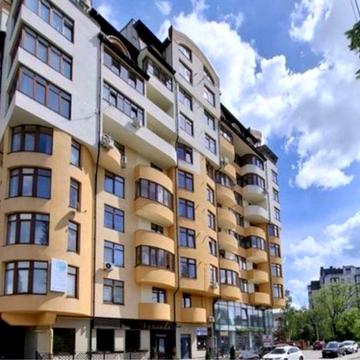 Продається квартира в центрі Трускавця, по вул. Роксолани — 126,7 м², перепланована на 3 окремі квартири! ЖК Галицький двір
