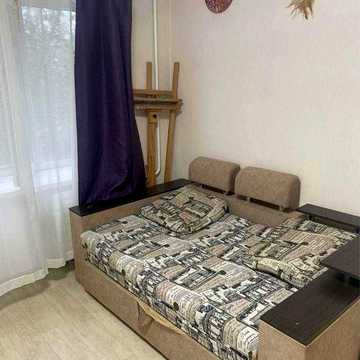 ^ Продаж 1-кімнатної квартири.