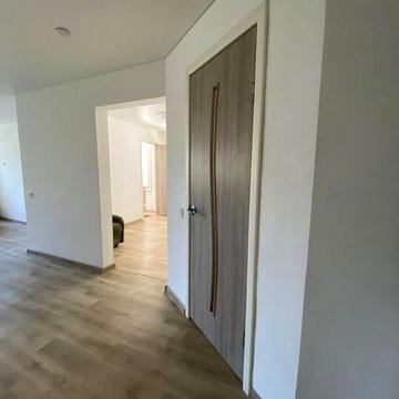 Продам 2 кімнатну квартиру перебудована з 3 трехкомнатної