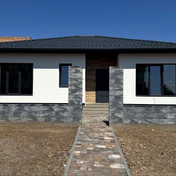Будинок Шевченкове 110 м² 5 соток / топова локація / асфальт / ГАЗ