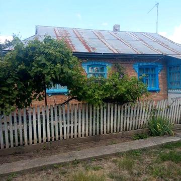 Продаєця хата в селі Гранів