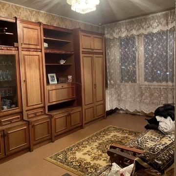 Продам двухкомнатную квартиру  в Центрально городском  районе ( карнаватка )