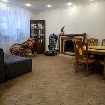 Довгострокова оренда 6к Дім Буковинський провулок