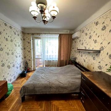 Продаж 1 ком. Квартири вул. Полякова