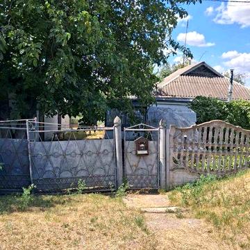 Продається будинок в с. Лебедин біля заводу