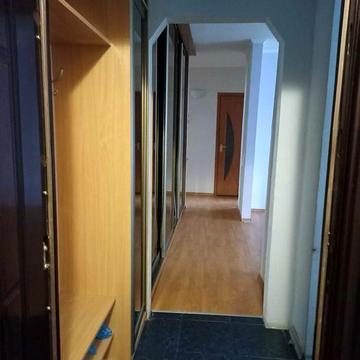 Продам або обміняю 3 кімнатну квартиру на 1 кімнатну в цьому ж районі