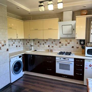 Продам 4х.ком. квартиру 3/9 Л/б!