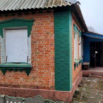 Будинок садибного типу в селі Вікторівка.