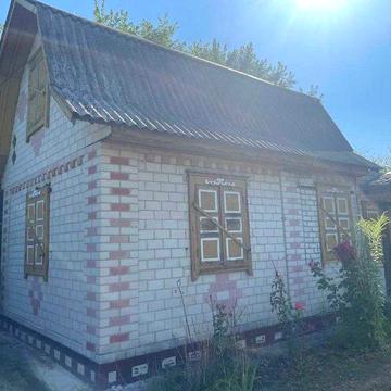 Продаж дачного будинку