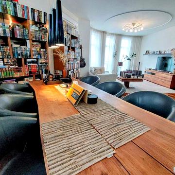 Квартира з терасою та сучасним ремонтом 150 кв.м. в Центрі  270000 у.о.
