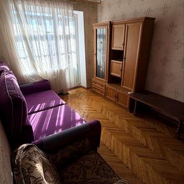 Продаж 2к Дарницька площа Возʼєднання  вул Чупринки 1/10 !