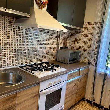 Продаж 1-кімнатної. Метро Житомирська. Котельникова. Без комісії