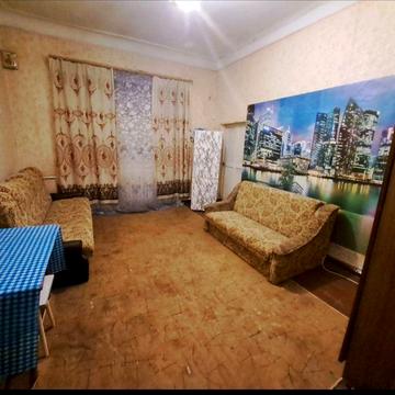 Продаю 2к/к в гуртожитку, перший пове8500$рх  в районі  Автовокзала  за 8.500$
