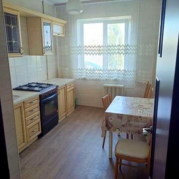 Простора 3-к квартира 68 м² біля Критого ринку! 6 поверх, балкон + лоджія, Від власника