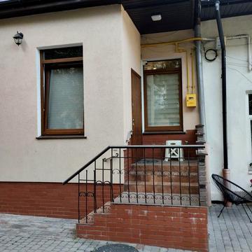Медичний універ.Електрика- не вимикають.,Вул.Ю. РУФА450 $.