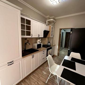 Оренда новобудови на Корерника, р-н паркрвоі зони