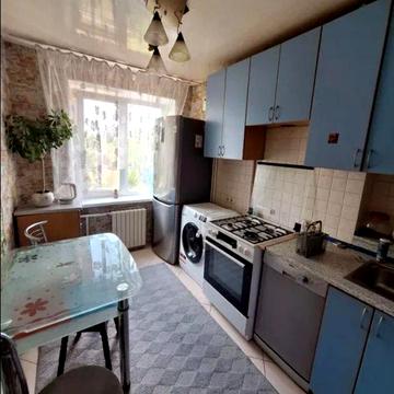 Кирила Осьмака вул. (20-річчя Перемоги), 49
