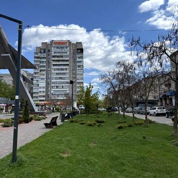 Продам 2-х комнатную квартиру под бизнес