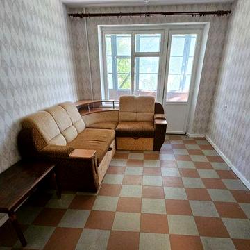 Здам квартиру в центрі м.Карлівка. 3 кімнати, 2 поверх
