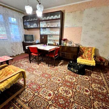 Продається 3-кімнатна квартира на 3 поверсі 5-ти поверхового будинку ЖК без ЖК