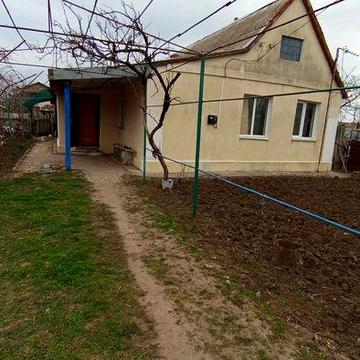Сдаю Дом в Корабельном р-не для  парней