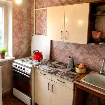 Продам 2 комнатную квартиру по проспекту  Петра Григоренка 33.