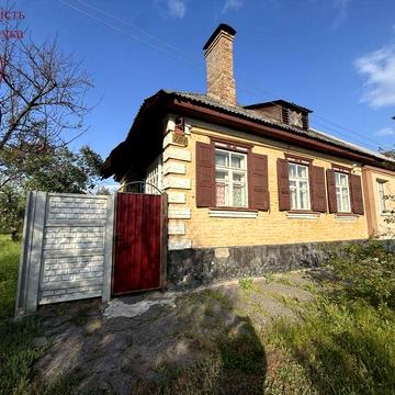 Продам або обміняю на 1 кім кв пів будинку в центрі міста!