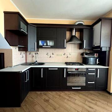 Продаж дворівневої квартири . Ремонт, меблі.Ближній Львів