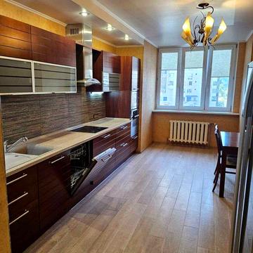 Оренда просторої 3-кімнатної квартири 119 м² | ЖК «Корона» м. Київ, вул. Срібнокільська, 5 хвилин пішки до метро «Позняки»