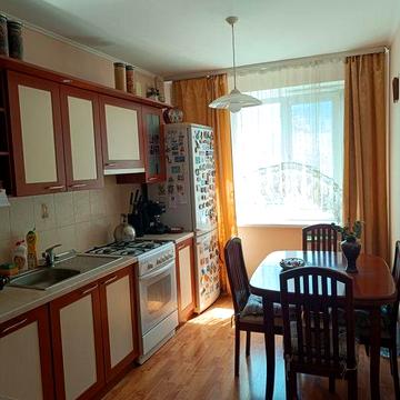 Продам терміново 3кім.квартиру бульвар Незалежності в Броварах.