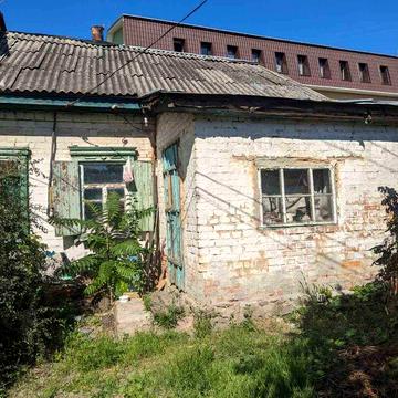 Продам пів будинку  дома