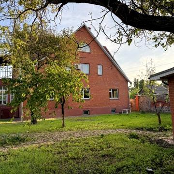 В оренду будинок  під офісне приміщення з укриттям.