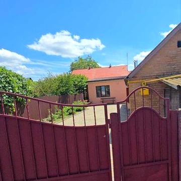 Продам частину будинку в Зарванцях 2108