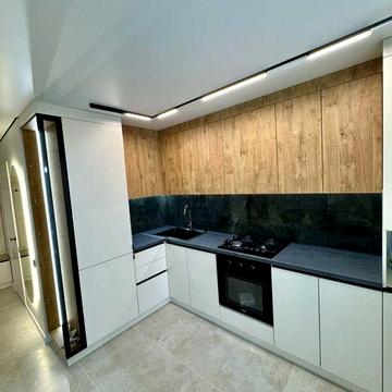 Продається сучасна квартира на Дружбі, вул. Тролейбусна