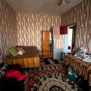 Продам однокімнатну квартиру в центрі міста