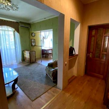 Здається сталинка 3 кімнатна на 96 кварталі