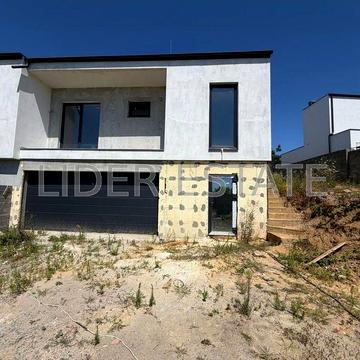 Продаж ексклюзивного 3-поверхового котеджу з панорамним видом на місто, 187 м² | Ужгород